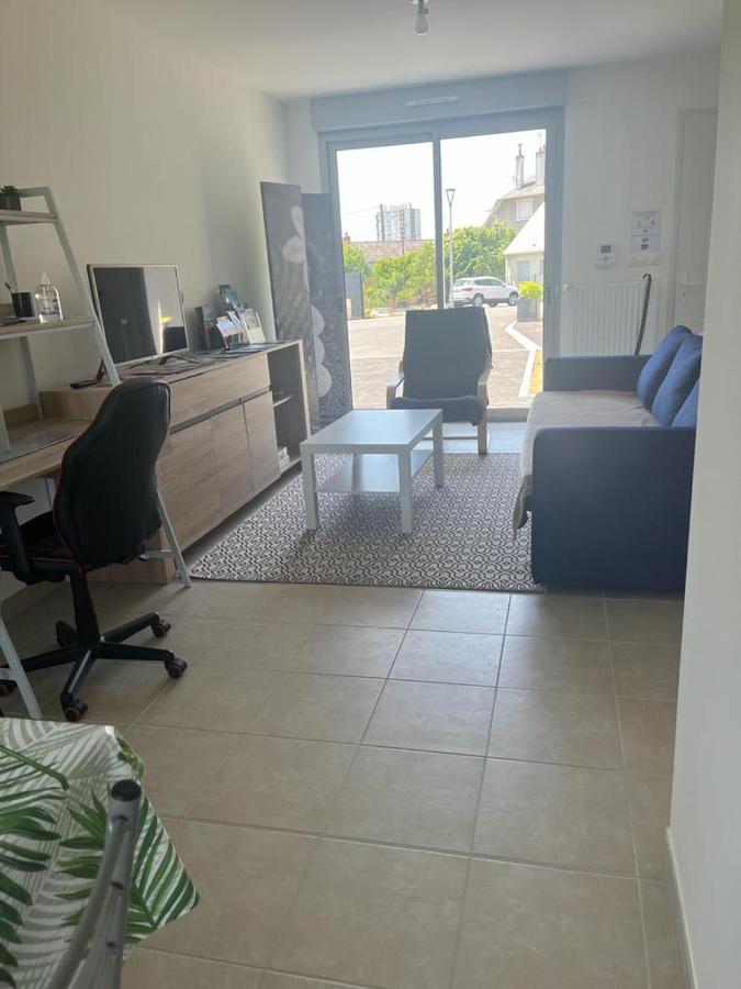 Maison Blois-Beausejour Parking Velo ภายนอก รูปภาพ
